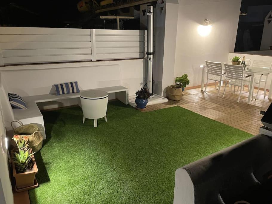 Casa Lola Conil, Azotea Al Mar Y Parking Solo Familias O Parejas Villa Conil De La Frontera Eksteriør billede
