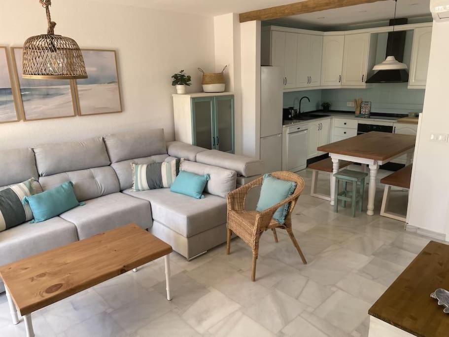 Casa Lola Conil, Azotea Al Mar Y Parking Solo Familias O Parejas Villa Conil De La Frontera Eksteriør billede